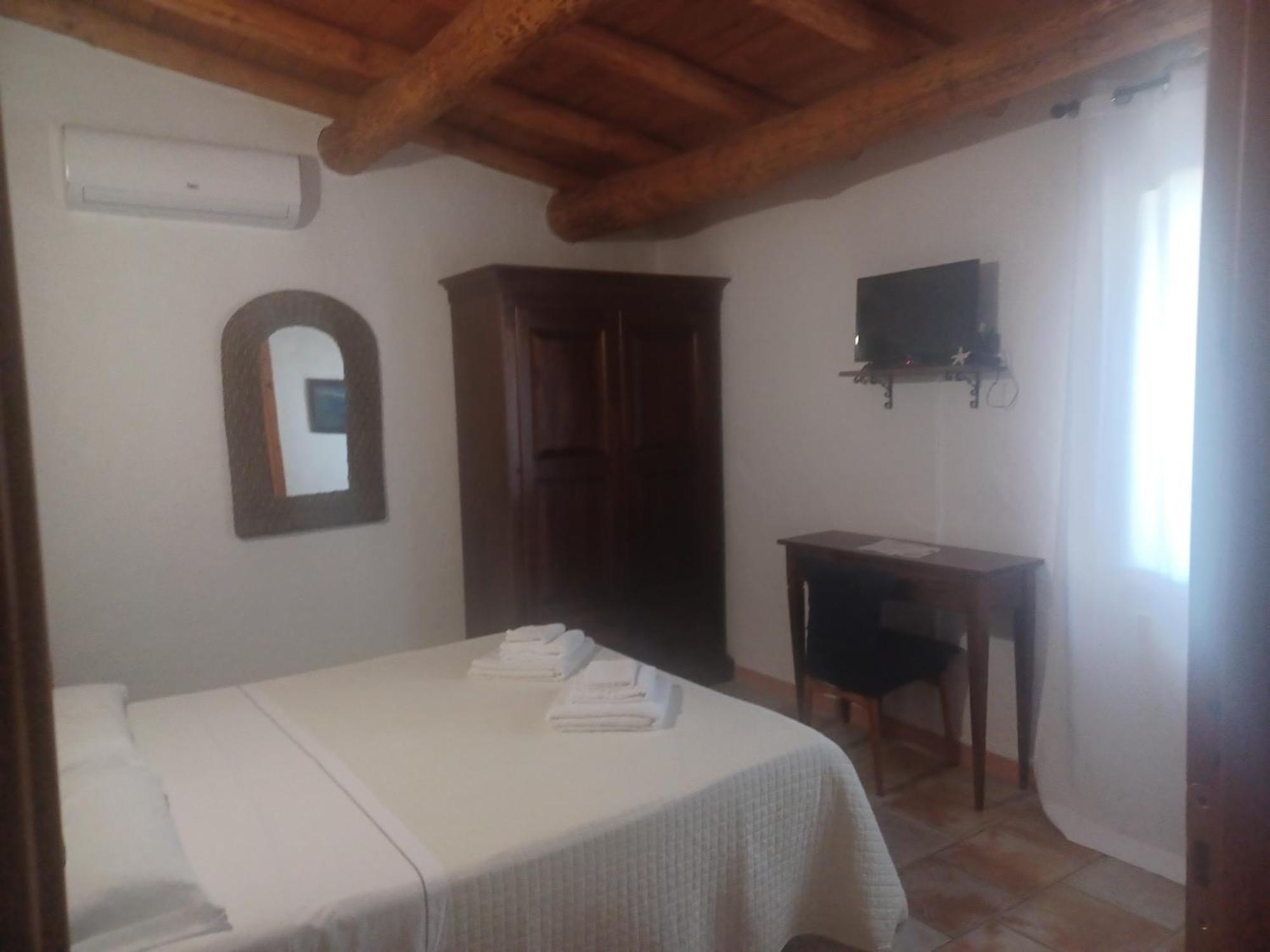 B&B Helios Il Tuo Relax In Sardegna Сан-Теодоро Экстерьер фото